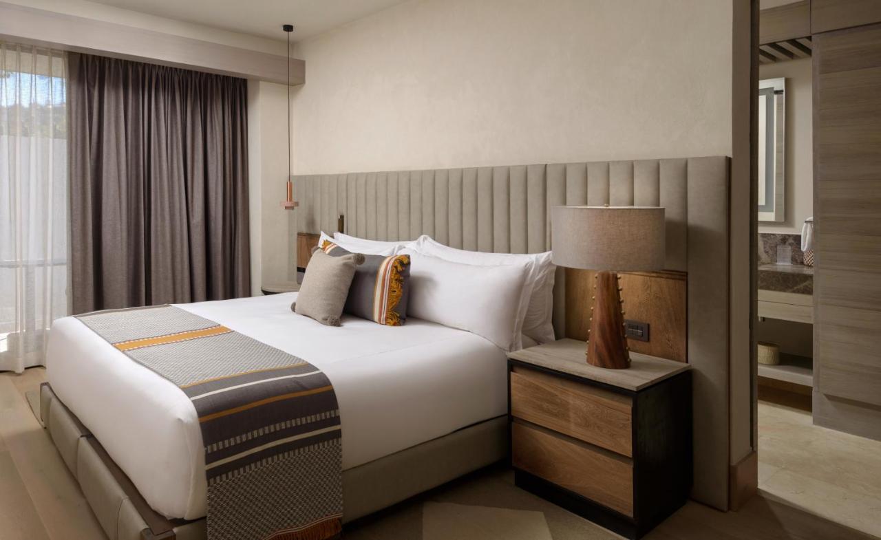 Premium King Room,1538966002:JPEG